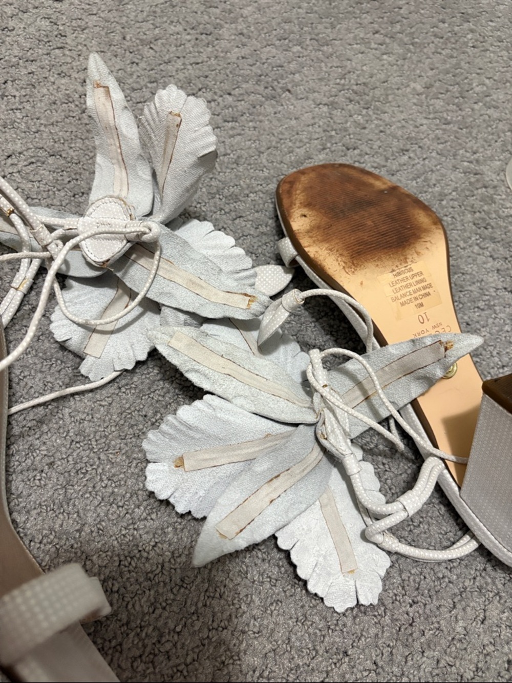Cecilia New York White Hibiscus Floral Block Heel Sandals 10 - Picture 12 of 15